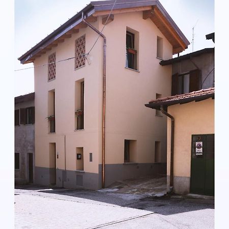 Al Salto Del Gatto Bed & Breakfast Schianno Bagian luar foto