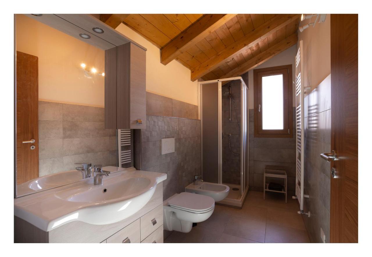 Al Salto Del Gatto Bed & Breakfast Schianno Bagian luar foto