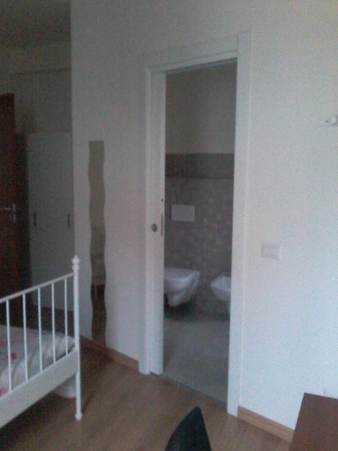Al Salto Del Gatto Bed & Breakfast Schianno Bagian luar foto